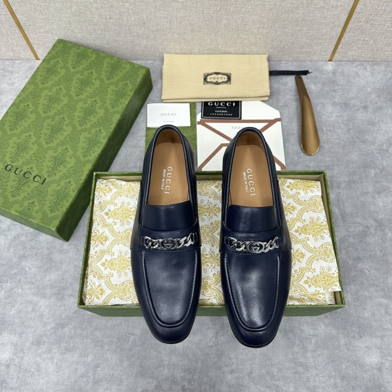 G*u*i leather shoes
